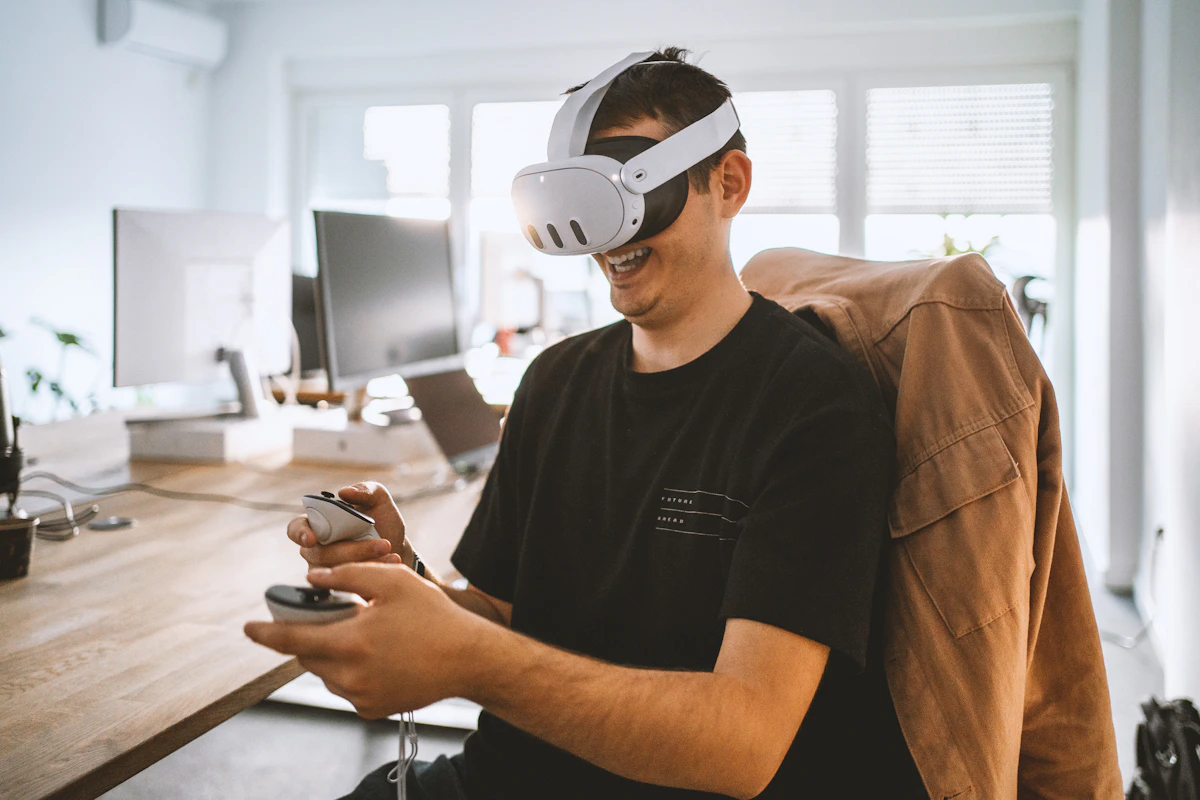 Meta VR Glasses 100 Grams: Can a Lightweight Headset Replace Your Monitor
